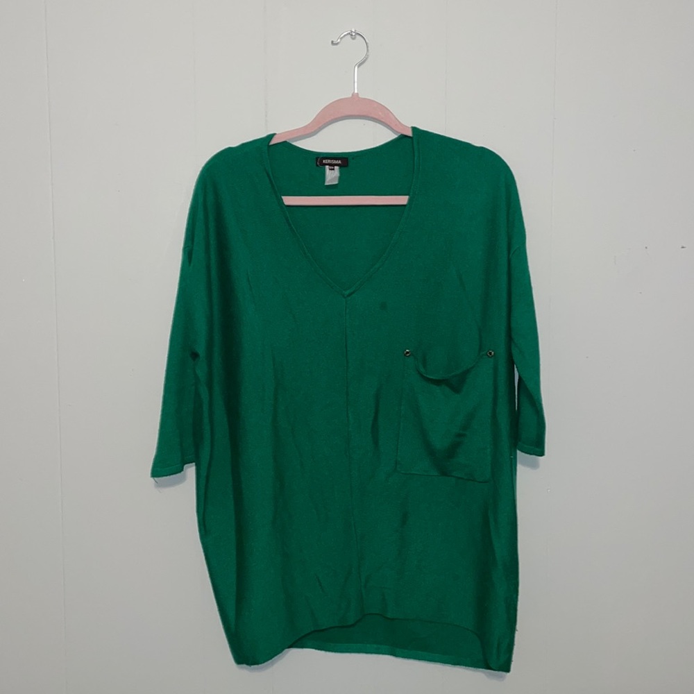 Green medium length sleeved shirt
